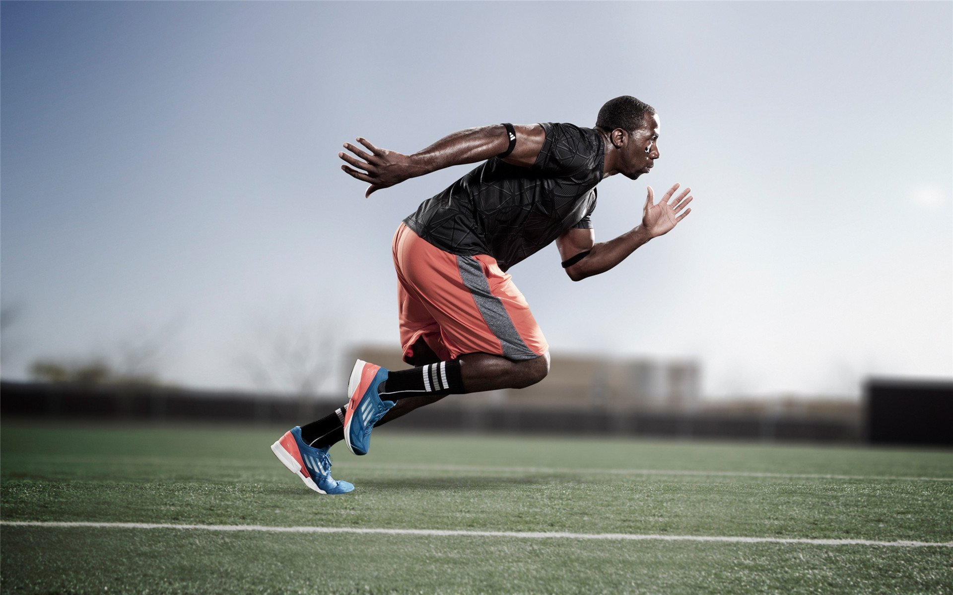 体育公益组织推动乡村小学捐建运动场地，公益体育项目